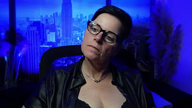 ninarandmann online show from November 24, 2025, 6:07 pm