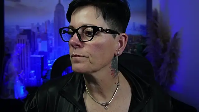 ninarandmann online show from December 2, 2025, 4:35 pm