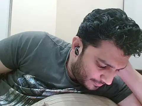 robintoit online show from November 30, 2025, 4:11 pm