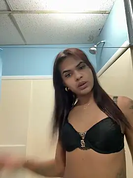 brithanny25 online show from January 2, 2025, 2:22 am