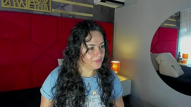 Snapshot of hanny_milf chatting on May 5, 2026, 11:40 am hanny milf online show from May 5, 2026, 11:40 am