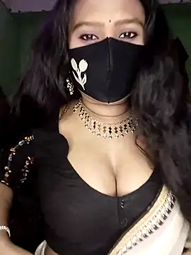 Idhika Paul online show from March 9, 2025, 2:43 pm