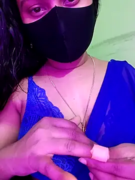 Snapshot of Idhika_Paul chatting on May 14, 2026, 3:19 pm Idhika Paul online show from May 14, 2026, 3:19 pm