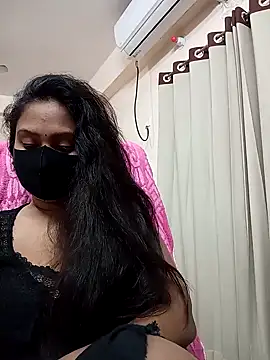 Snapshot of Idhika_Paul chatting on June 18, 2026, 9:19 pm Idhika Paul online show from June 18, 2026, 9:19 pm