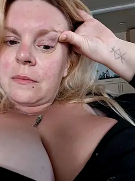 pinkieMilfPUSY online show from June 2, 2026, 11:12 am