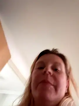 pinkieMilfPUSY online show from July 21, 2026, 8:49 am