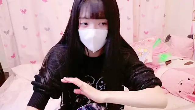 Snapshot of irohani_usagi chatting on December 13, 2024, 1:22 pm irohani usagi online show from December 13, 2024, 1:22 pm