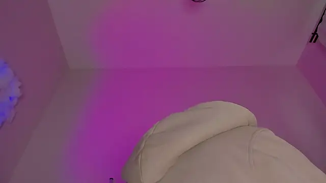 maakimo online show from July 8, 2026, 4:39 am