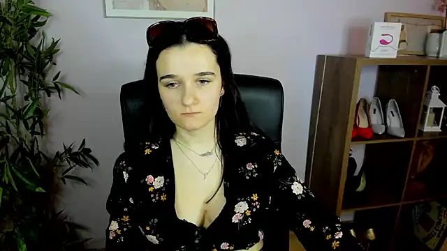 KateDelight online show from March 22, 2025, 1:41 pm