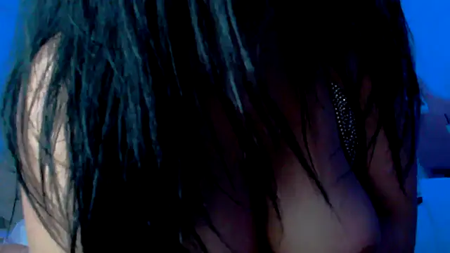 Snapshot of kamila_french chatting on March 14, 2025, 9:21 pm kamila french online show from March 14, 2025, 9:21 pm