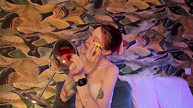 CrystalRey online show from January 12, 2025, 2:56 am