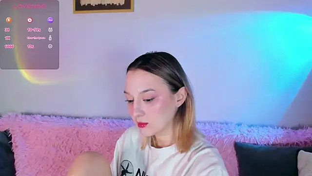 CrystalRey online show from November 16, 2025, 6:52 am