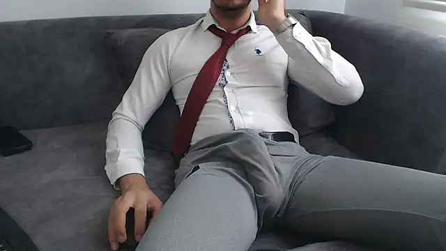 Naughtb0y online show from April 8, 2026, 10:26 am