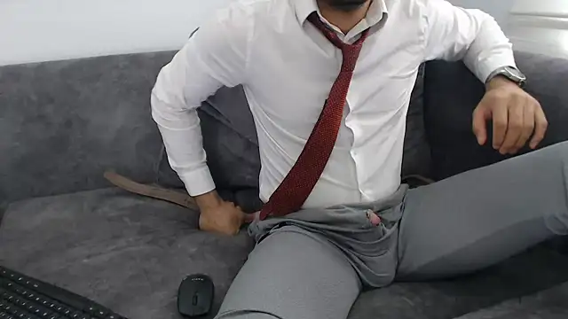 Naughtb0y online show from May 23, 2026, 11:14 am