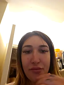 Snapshot of Icy__Diamond chatting on March 26, 2026, 8:03 pm Icy Diamond online show from March 26, 2026, 8:03 pm