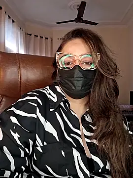 SEXY-Sardarni online show from November 16, 2025, 8:31 am