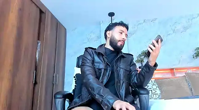 bruno woods online show from March 12, 2025, 3:51 pm