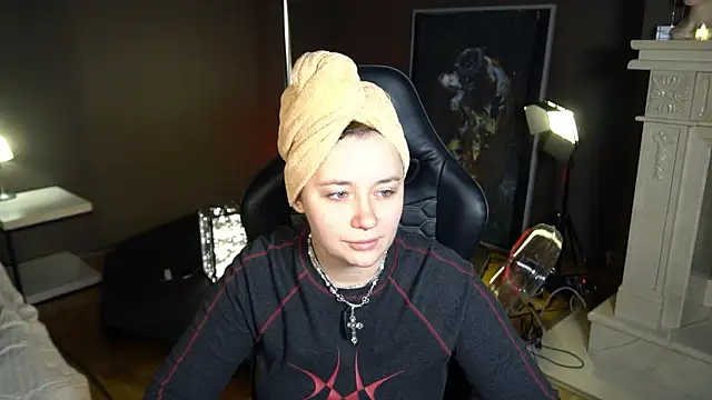 carolina elf online show from February 20, 2025, 5:55 am