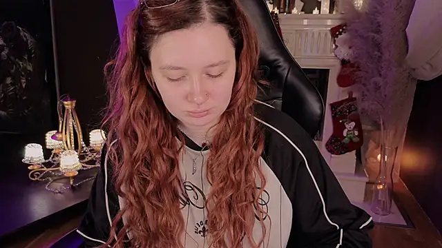 carolina elf online show from December 3, 2025, 9:40 am