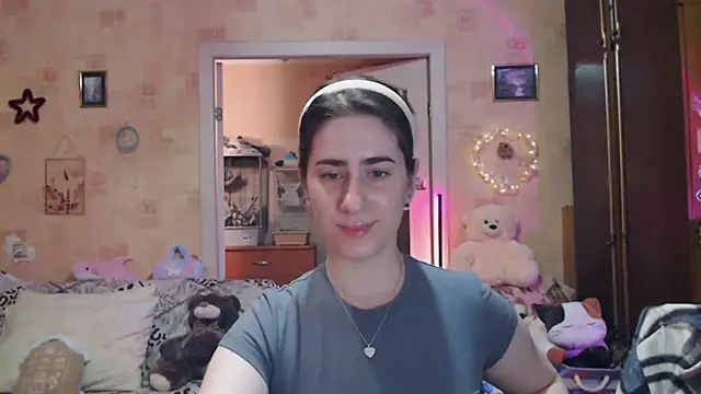 INELIKA online show from September 10, 2025, 9:48 pm