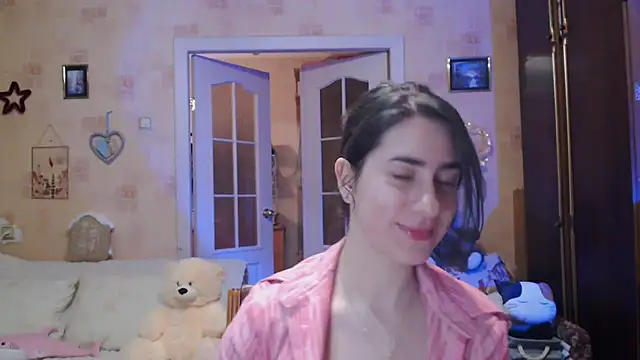 INELIKA online show from September 19, 2025, 9:26 pm