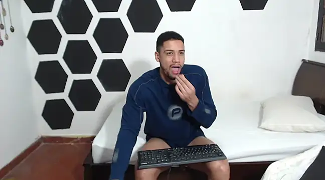 Snapshot of Jhors__Collens chatting on February 6, 2025, 8:39 am Jhors Collens online show from February 6, 2025, 8:39 am