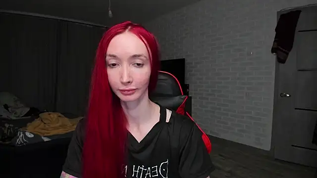 Roxy Silver online show from March 8, 2026, 3:10 am