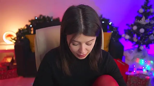 NicoleMun online show from December 8, 2024, 7:26 am