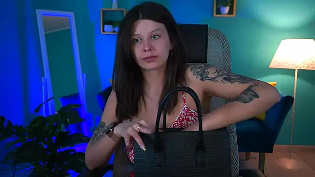 NicoleMun online show from February 18, 2025, 12:17 pm