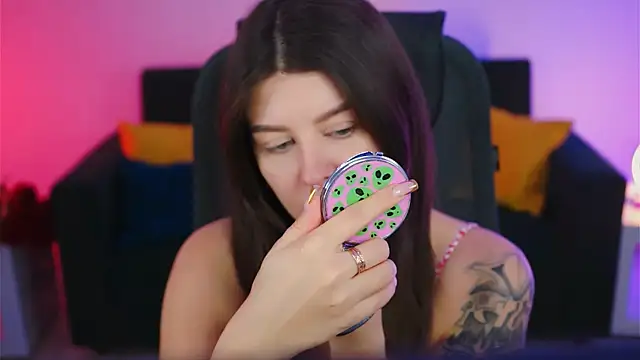 NicoleMun online show from February 22, 2025, 5:02 am