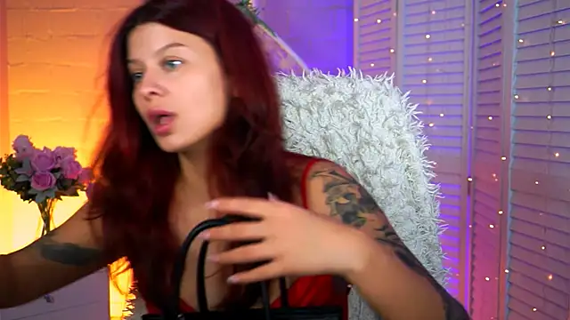 NicoleMun online show from October 21, 2025, 4:46 am