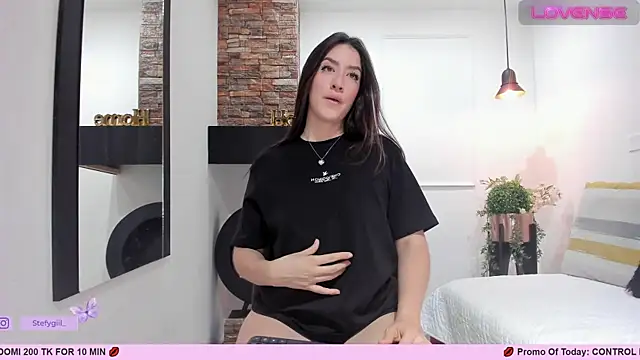  AlejaCruz  online show from March 11, 2025, 7:36 pm