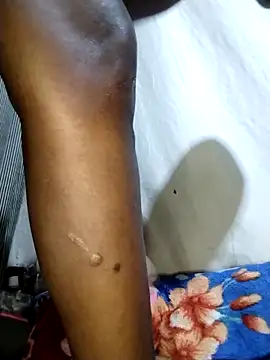 hairyswt pus online show from April 21, 2026, 10:01 pm