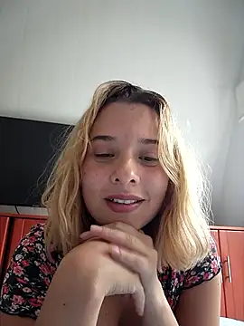 Snapshot of Sophy_Bunny chatting on September 25, 2025, 5:27 pm Sophy Bunny online show from September 25, 2025, 5:27 pm