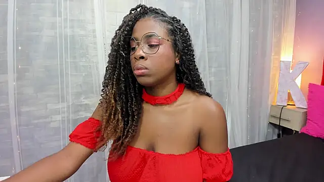 KatieGomez online show from May 22, 2026, 7:41 pm