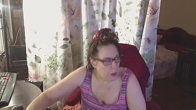 Ireallysquirt online show from July 1, 2026, 4:14 am