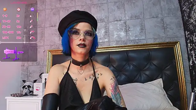  Hanna white  online show from February 1, 2025, 8:16 pm