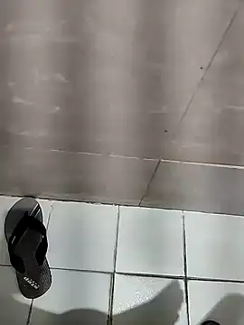 joejoe7 online show from October 18, 2025, 1:41 am