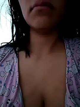 Snapshot of tiffani__love chatting on February 14, 2026, 3:31 pm tiffani love online show from February 14, 2026, 3:31 pm