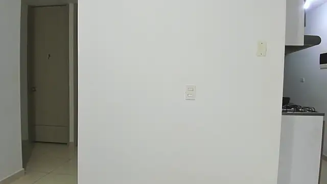 Snapshot of Emi_latingirl chatting on October 18, 2025, 9:21 am Emi latingirl online show from October 18, 2025, 9:21 am