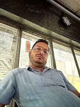 DeepakXxxR86 online show from March 4, 2026, 8:15 pm