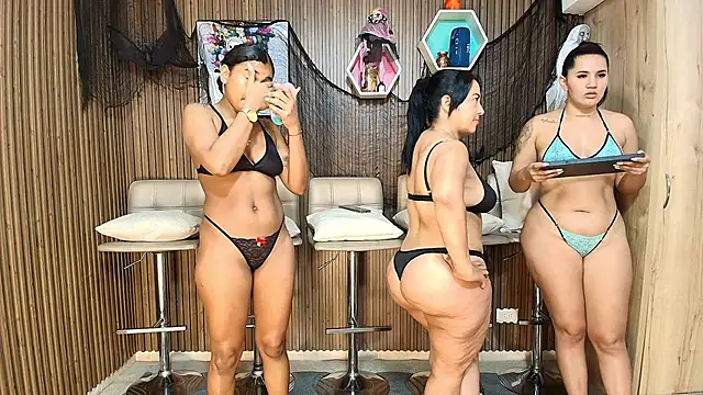 Snapshot of canelasquirt chatting on October 14, 2025, 11:11 am canelasquirt online show from October 14, 2025, 11:11 am