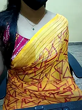 Snapshot of Nithya_05 chatting on September 22, 2025, 6:04 am Nithya 05 online show from September 22, 2025, 6:04 am