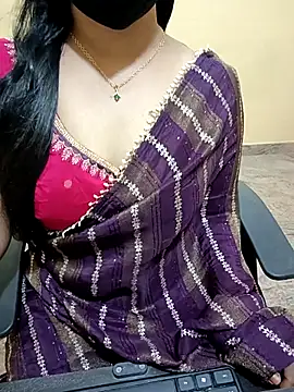 Snapshot of Nithya_05 chatting on October 6, 2025, 4:54 am Nithya 05 online show from October 6, 2025, 4:54 am