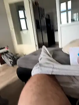 BuurningBoy online show from September 22, 2025, 3:47 pm