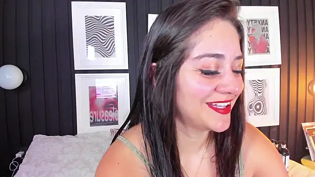 Snapshot of nahomi_sweett chatting on February 13, 2026, 10:44 am nahomi sweett online show from February 13, 2026, 10:44 am