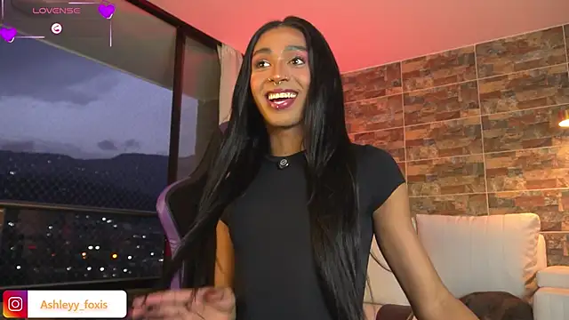 Snapshot of Ashleey_Fox chatting on February 17, 2026, 11:22 pm Ashleey Fox online show from February 17, 2026, 11:22 pm