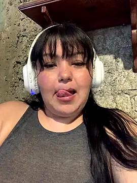 Snapshot of Betillo-76 chatting on November 22, 2025, 10:53 pm Betillo-76 online show from November 22, 2025, 10:53 pm