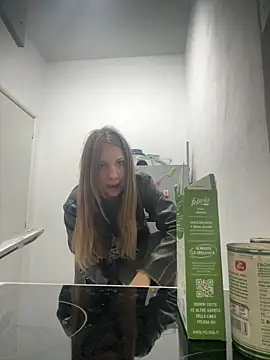 Snapshot of Sashabunny chatting on October 29, 2025, 7:59 pm Sashabunny online show from October 29, 2025, 7:59 pm