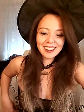 Kimiechanuwu online show from October 31, 2025, 3:57 pm